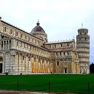 Apartment Tra Miracoli E Cavalieri